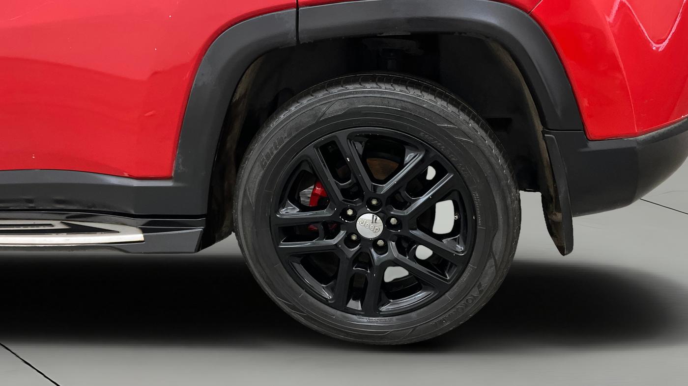 2018 Jeep Compass LIMITED 2.0 DIESEL, Diesel, Manual, 1,27,150 km, Left Rear Wheel