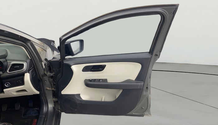 2022 Tata ALTROZ XT PETROL, Petrol, Manual, 21,360 km, RHS Front Door