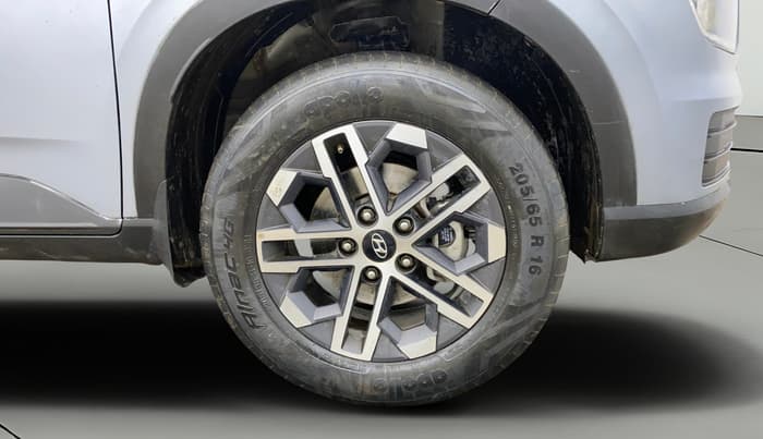 2023 Hyundai VENUE S 1.2, Petrol, Manual, 62,182 km, Right Front Wheel