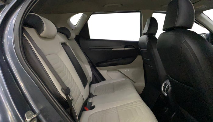 2021 KIA SONET HTX PLUS 1.5, Diesel, Manual, 97,057 km, Right Side Rear Door Cabin