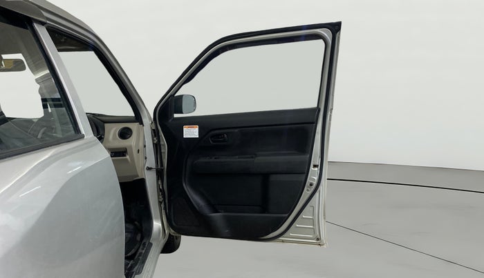 2021 Maruti New Wagon-R LXI CNG 1.0, CNG, Manual, 63,135 km, RHS Front Door