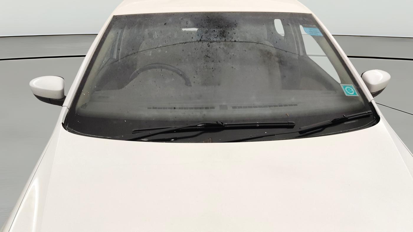 2015 Volkswagen Vento HIGHLINE PETROL AT, Petrol, Automatic, 60,126 km, Front Windshield