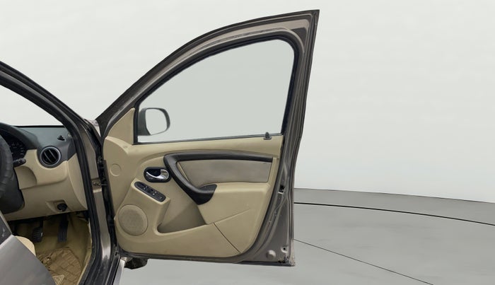 2015 Nissan Terrano XV D THP PREMIUM 110 PS, Diesel, Manual, 74,691 km, RHS Front Door