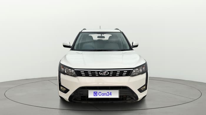 2021 Mahindra XUV300 W6 1.5 DIESEL AMT, Diesel, Automatic, 1,01,186 km, Front