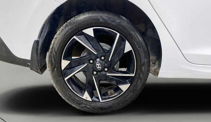 2021 Hyundai Verna SX (O) 1.5 CRDI AT, Diesel, Automatic, 1,08,132 km, Right Rear Wheel