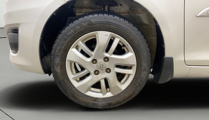 2014 Maruti Swift Dzire ZDI, Diesel, Manual, 1,11,274 km, Left Front Wheel
