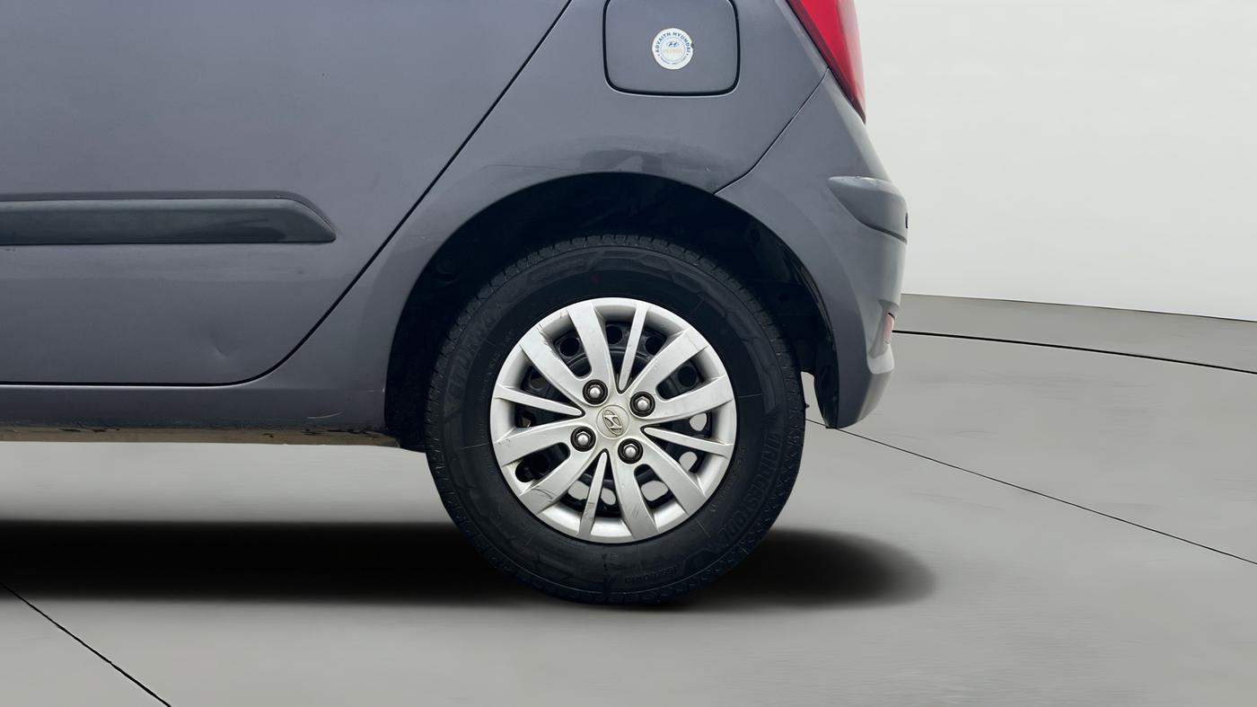 2015 Hyundai i10 SPORTZ 1.1, Petrol, Manual, 61,876 km, Left Rear Wheel