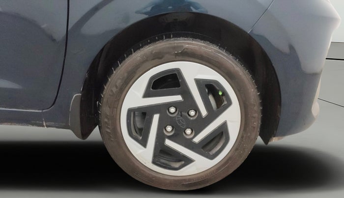 2024 Hyundai GRAND I10 NIOS SPORTZ AMT 1.2 KAPPA VTVT, Petrol, Automatic, 11,067 km, Right Front Wheel