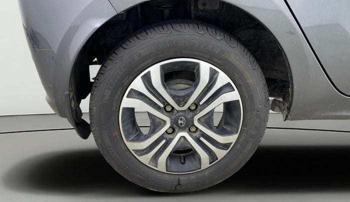 2024 Tata Tiago XT PETROL, Petrol, Manual, 15,398 km, Right Rear Wheel