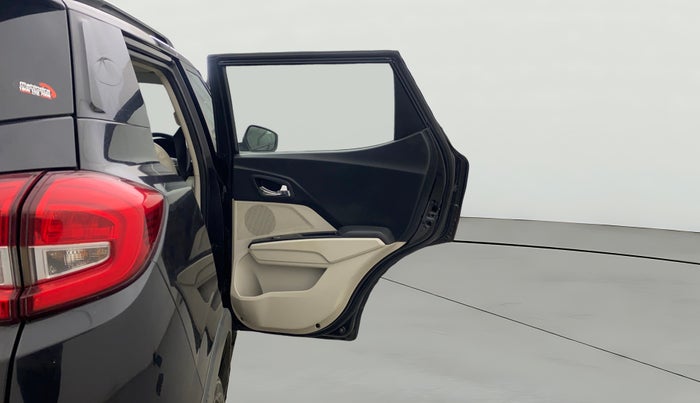 2019 Mahindra XUV300 W8 (O) 1.5 DIESEL, Diesel, Manual, 87,870 km, RHS Rear Door