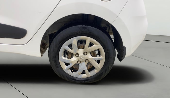 2017 Hyundai Grand i10 MAGNA 1.2 KAPPA VTVT, CNG, Manual, 66,826 km, Left Rear Wheel