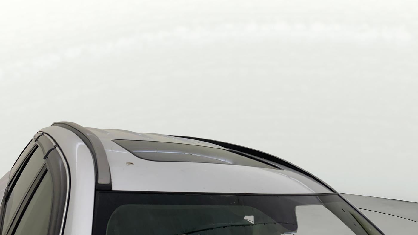 2021 Mahindra XUV500 W9, Diesel, Manual, 1,13,770 km, Roof
