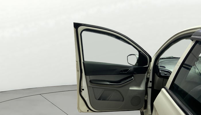 2022 Tata Tiago XT (O) PETROL, Petrol, Manual, 34,676 km, LHS Front Door