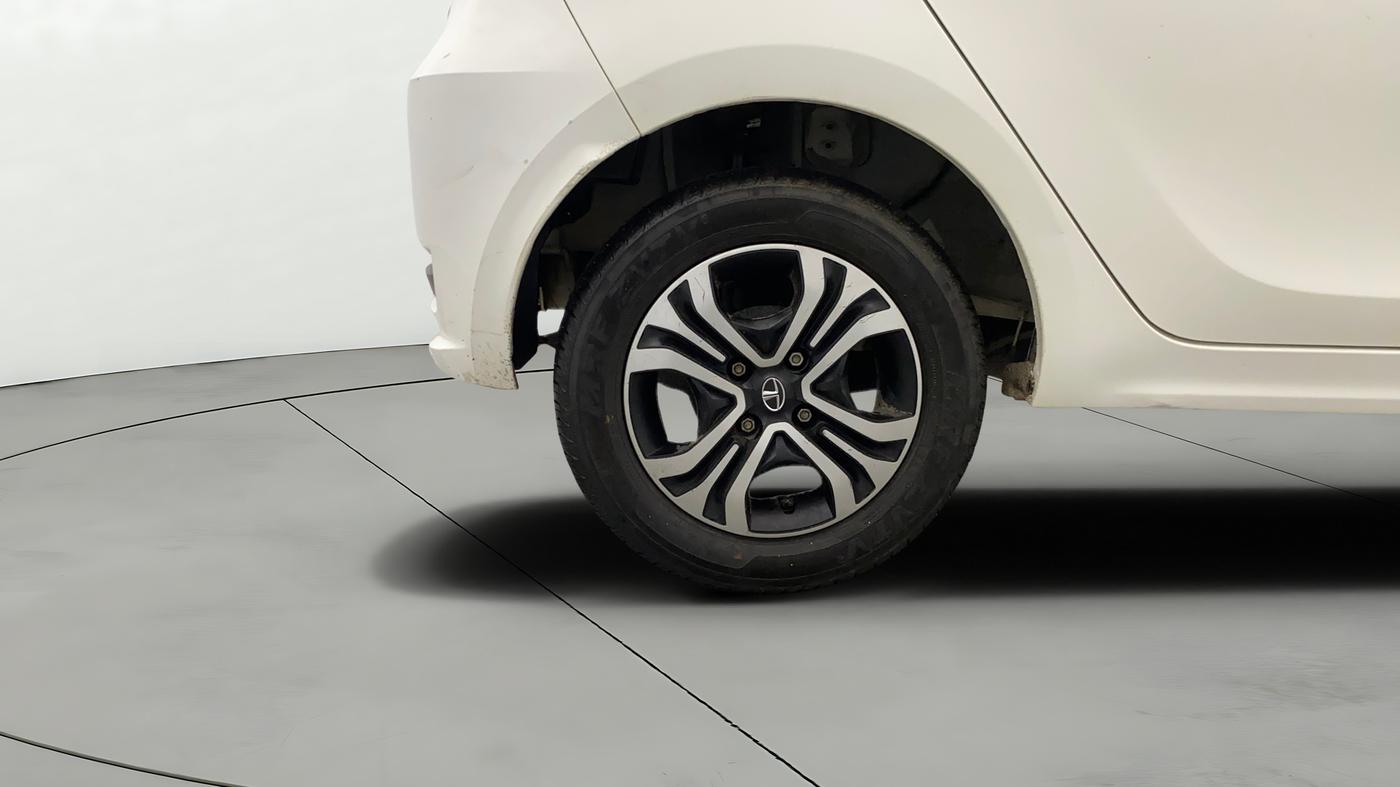 2023 Tata Tiago XT PETROL, Petrol, Manual, 25,802 km, Right Rear Wheel