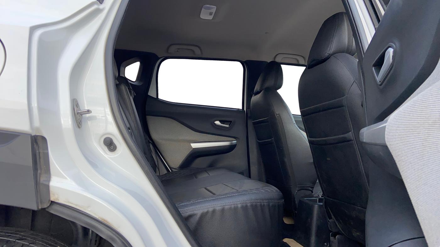 2023 Nissan MAGNITE XV TURBO, Petrol, Manual, 24,524 km, Right Side Rear Door Cabin