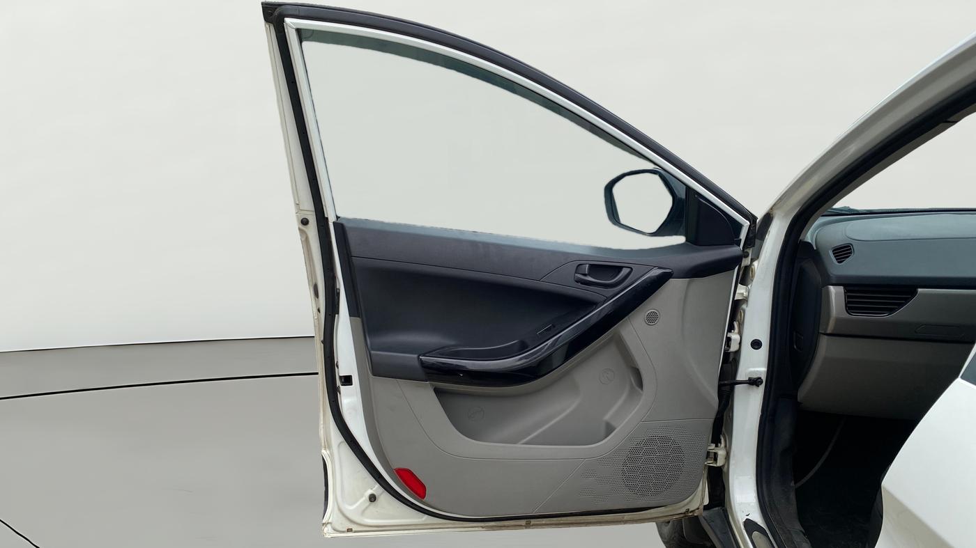 2019 Tata NEXON XM PETROL, Petrol, Manual, 11,124 km, LHS Front Door