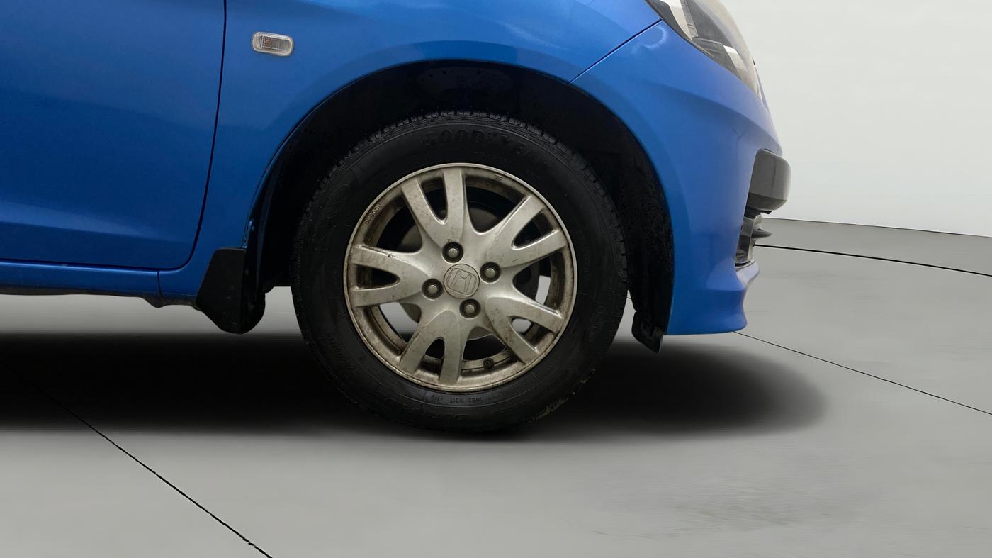 2013 Honda Brio VX AT, Petrol, Automatic, 59,913 km, Right Front Wheel