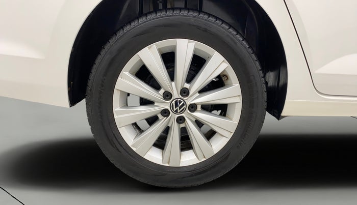 2022 Volkswagen VIRTUS HIGHLINE TSI 1.0 AT, Petrol, Automatic, 65,564 km, Right Rear Wheel
