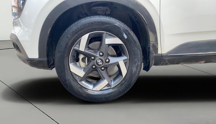 2020 Hyundai VENUE SX 1.5 CRDI, Diesel, Manual, 45,316 km, Left Front Wheel