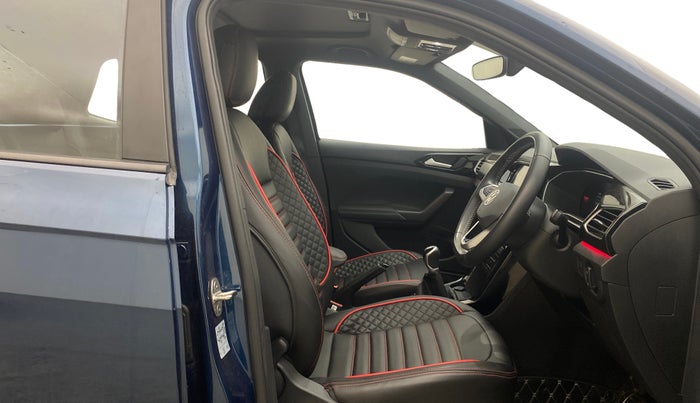 2025 Volkswagen TAIGUN GT Line 1.0L TSI MT, Petrol, Manual, 14,351 km, Right Side Front Door Cabin