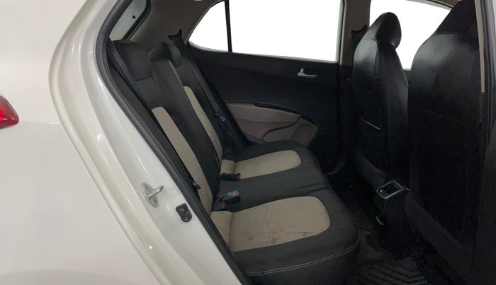 2017 Hyundai Grand i10 SPORTZ (O) AT 1.2 KAPPA VTVT, Petrol, Automatic, 24,817 km, Right Side Rear Door Cabin