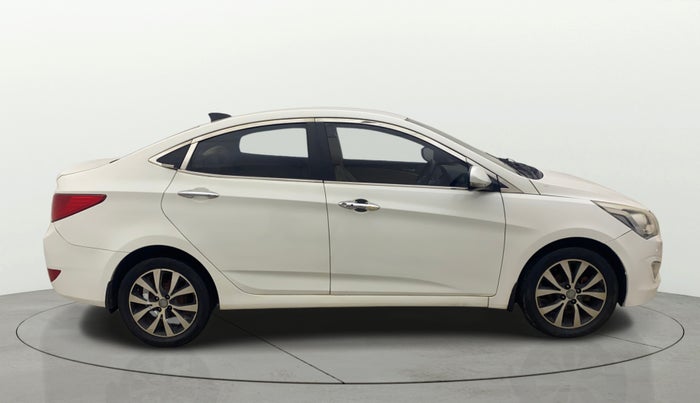 2016 Hyundai Verna 1.6 CRDI SX (O), Diesel, Manual, 90,522 km, Right Side View