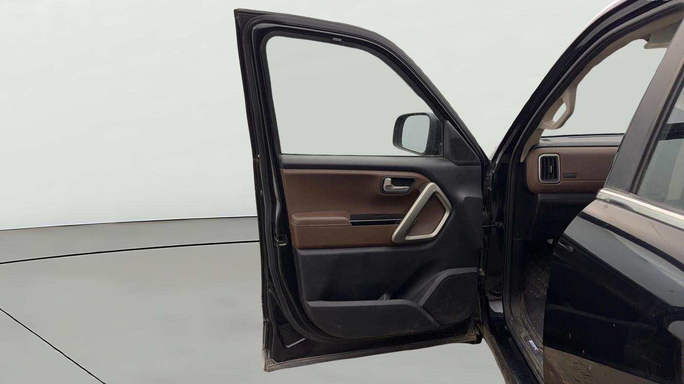 2022 Mahindra SCORPIO-N Z8 L DIESEL AT 2WD 7 STR, Diesel, Automatic, 25,432 km, LHS Front Door