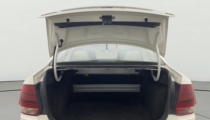 2017 Volkswagen Vento HIGHLINE PETROL AT, Petrol, Automatic, 76,300 km, Boot Door Open