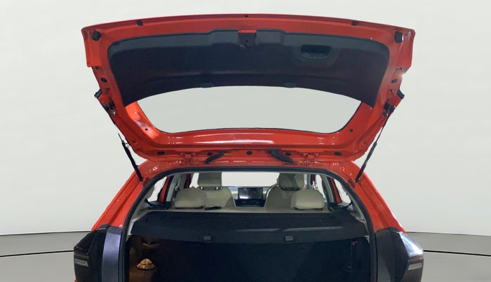 2025 Tata ALTROZ Accomplished Plus S Petrol 6DCT, Petrol, Automatic, 831 km, Boot Door Open