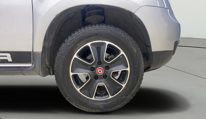 2017 Renault Duster RXS CVT, Petrol, Automatic, 1,09,289 km, Right Front Wheel