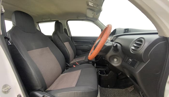 2021 Maruti S PRESSO VXI CNG, CNG, Manual, 75,118 km, Right Side Front Door Cabin