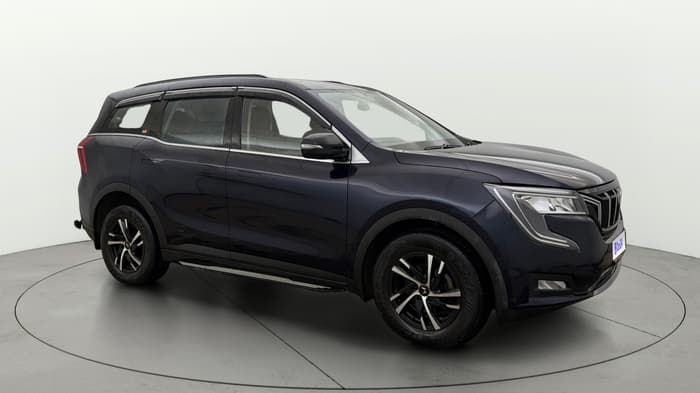2022 Mahindra XUV700 AX 3 P AT 5 STR, Petrol, Automatic, 78,233 km, Right Front Diagonal
