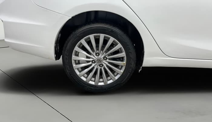2015 Maruti Ciaz ZXI+, Petrol, Manual, 1,16,097 km, Right Rear Wheel