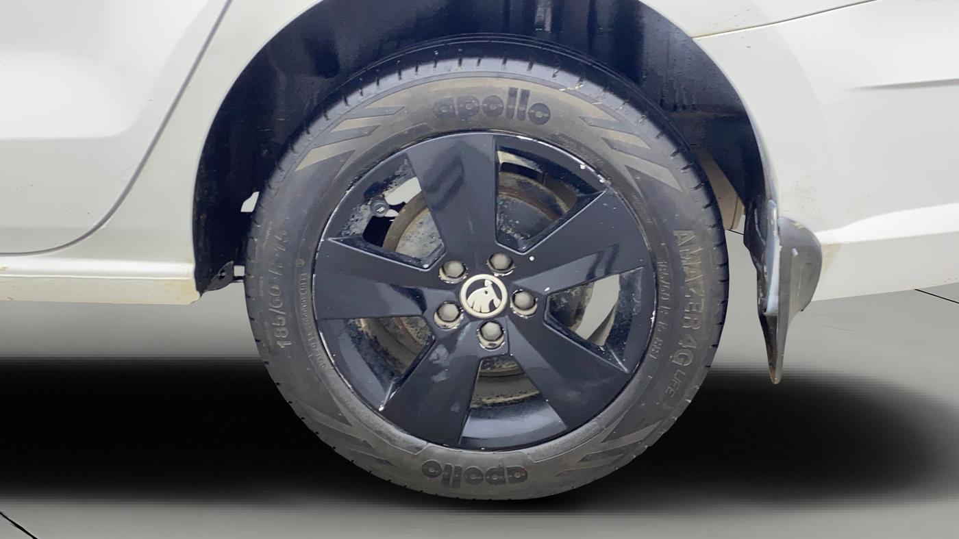 2020 Skoda Rapid AMBITION AT TSI, Petrol, Automatic, 1,16,716 km, Left Rear Wheel