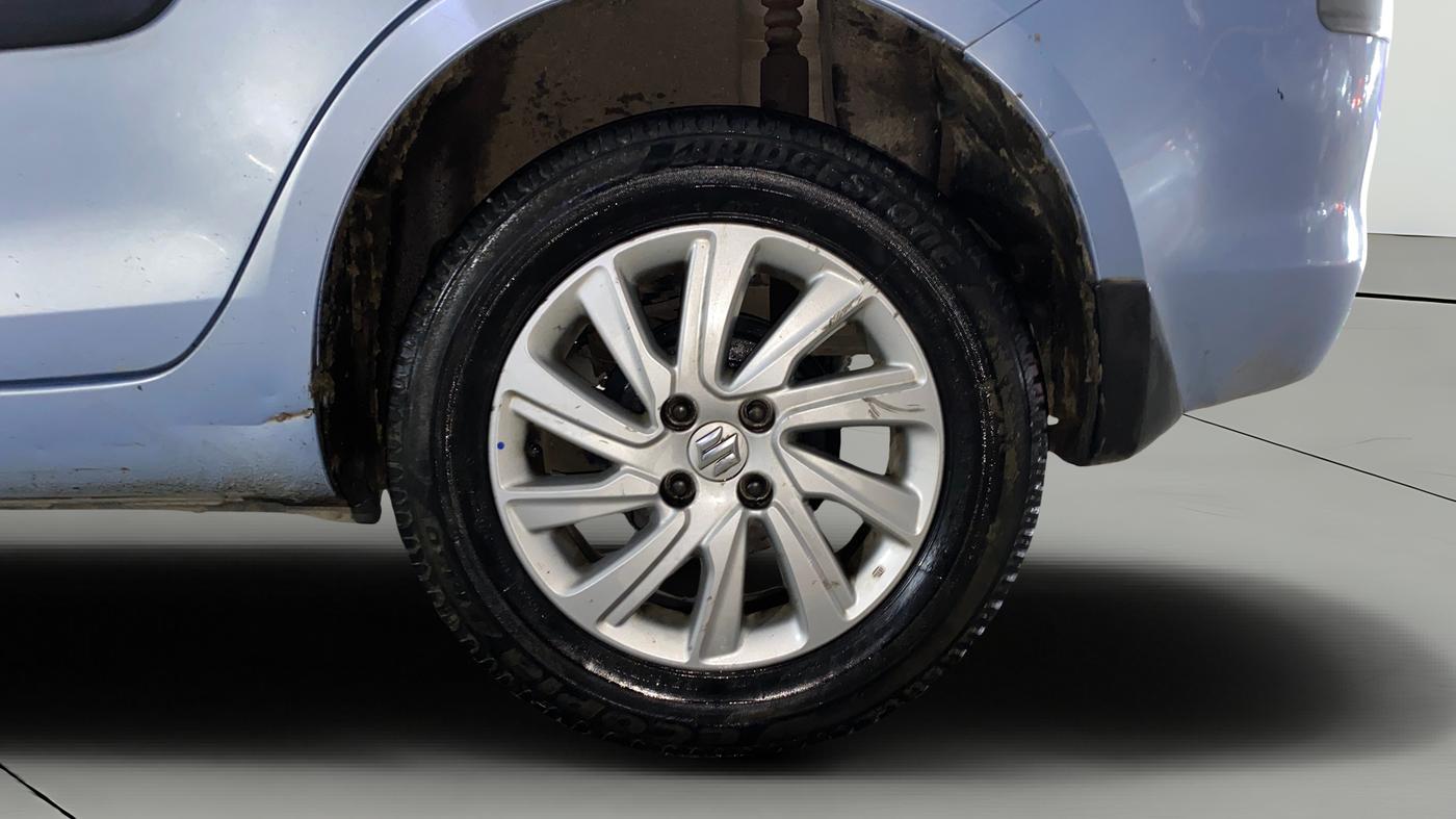 2015 Maruti Swift Dzire ZXI, Petrol, Manual, 82,808 km, Left Rear Wheel