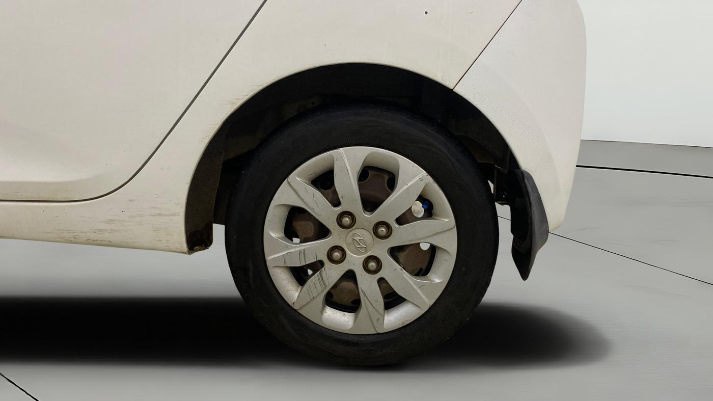 2015 Hyundai Eon MAGNA +, Petrol, Manual, 56,581 km, Left Rear Wheel
