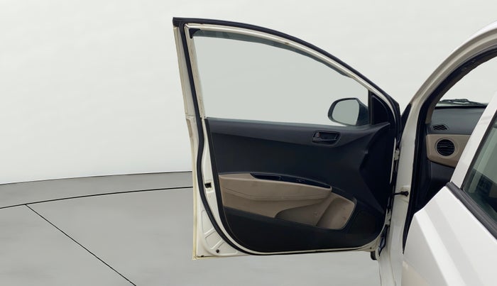 2017 Hyundai Grand i10 MAGNA 1.2 KAPPA VTVT, CNG, Manual, 65,305 km, LHS Front Door