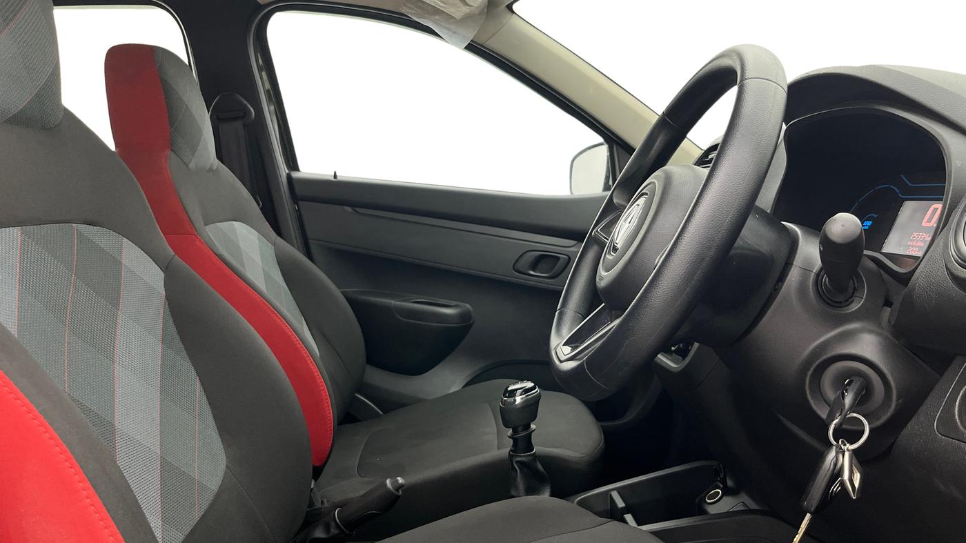 2022 Renault Kwid RXT 1.0, Petrol, Manual, 25,334 km, Right Side Front Door Cabin
