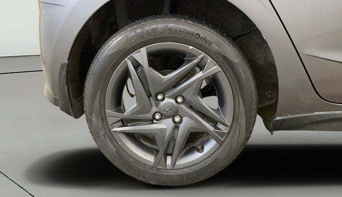 2021 Hyundai NEW I20 SPORTZ 1.2 AT, Petrol, Automatic, 60,500 km, Right Rear Wheel