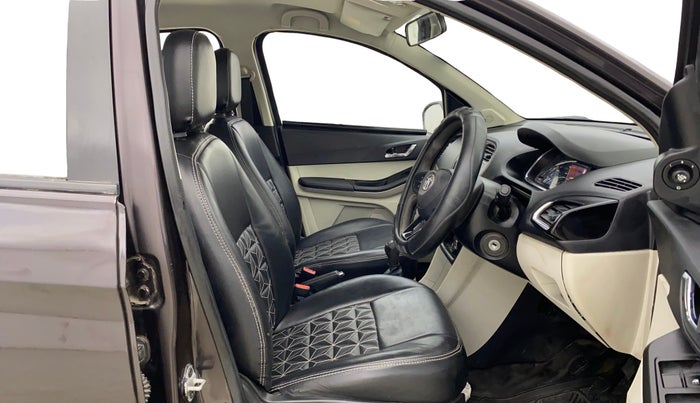 2022 Tata Tiago XZ PLUS CNG, CNG, Manual, 57,985 km, Right Side Front Door Cabin