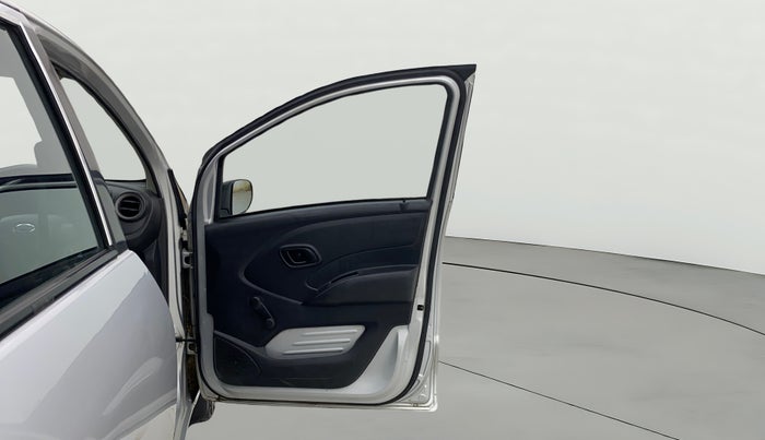 2018 Datsun Redi Go A, Petrol, Manual, 70,062 km, RHS Front Door