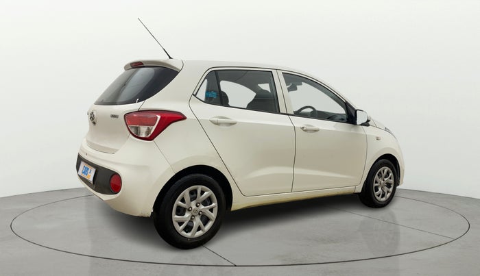 2017 Hyundai Grand i10 MAGNA AT 1.2 KAPPA VTVT, Petrol, Automatic, 27,341 km, Right Back Diagonal