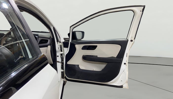 2021 Tata ALTROZ XE PLUS DIESEL, Diesel, Manual, 87,187 km, RHS Front Door