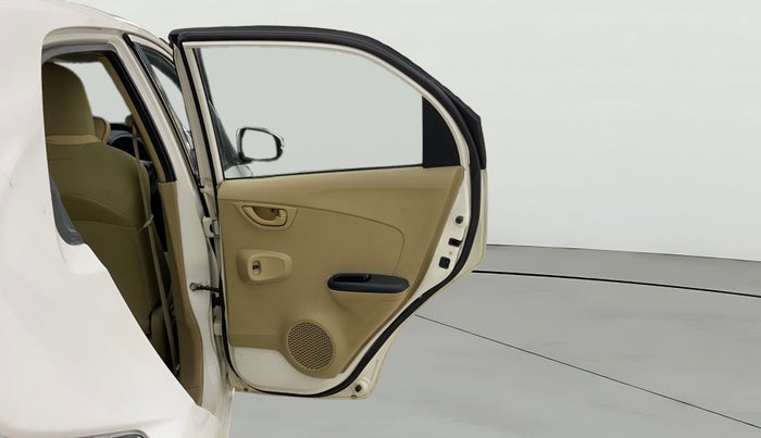 2014 Honda Brio S MT, Petrol, Manual, 1,00,976 km, RHS Rear Door