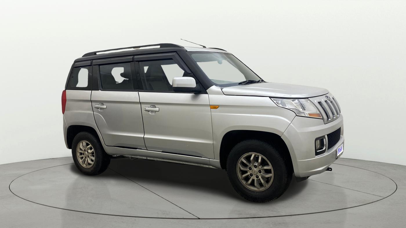 2018 Mahindra TUV300 T8, Diesel, Manual, 1,16,362 km, Right Front Diagonal