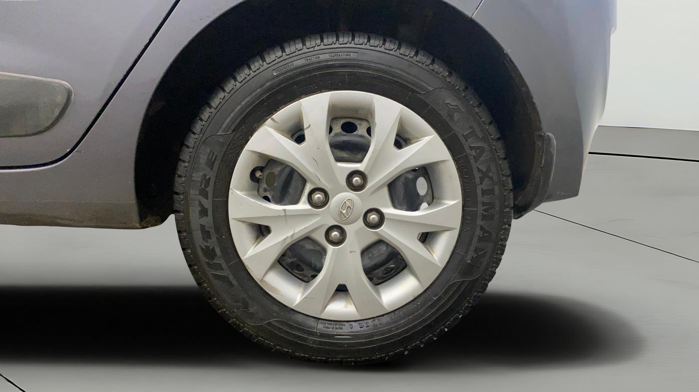 2014 Hyundai Grand i10 SPORTZ 1.2 KAPPA VTVT, Petrol, Manual, 40,044 km, Left Rear Wheel