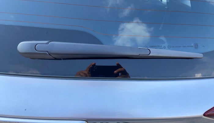 2021 Mahindra XUV700 AX 3 P AT 5 STR, Petrol, Automatic, 50,006 km, Rear Wiper