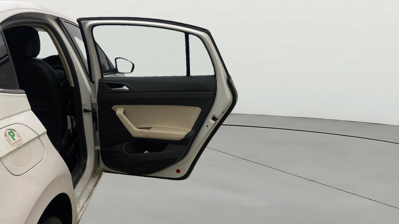 2022 Volkswagen VIRTUS TOPLINE TSI 1.0 MT, Petrol, Manual, 70,156 km, RHS Rear Door