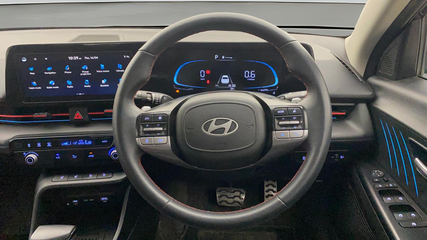 2024 Hyundai Verna SX (O) 1.5 TURBO PETROL DCT, Petrol, Automatic, 16,216 km, Steering Wheel Close Up