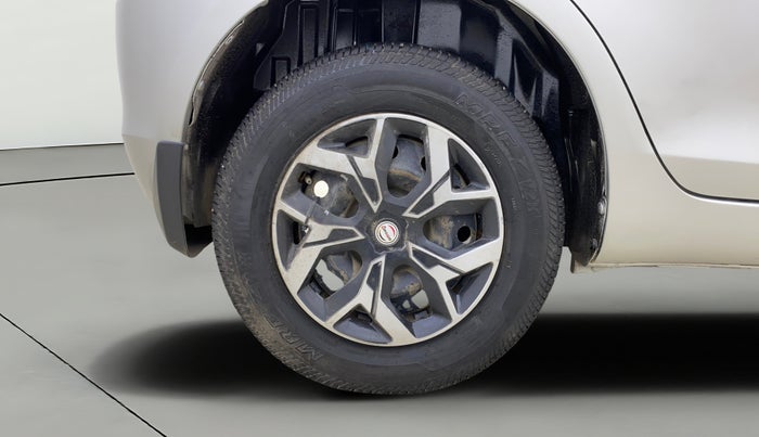 2015 Maruti Swift VXI, Petrol, Manual, 51,765 km, Right Rear Wheel